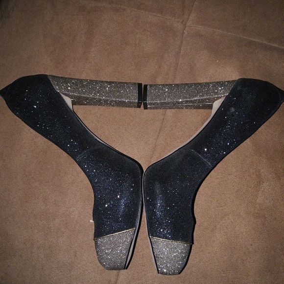 Shoes - Picture 2 of 5